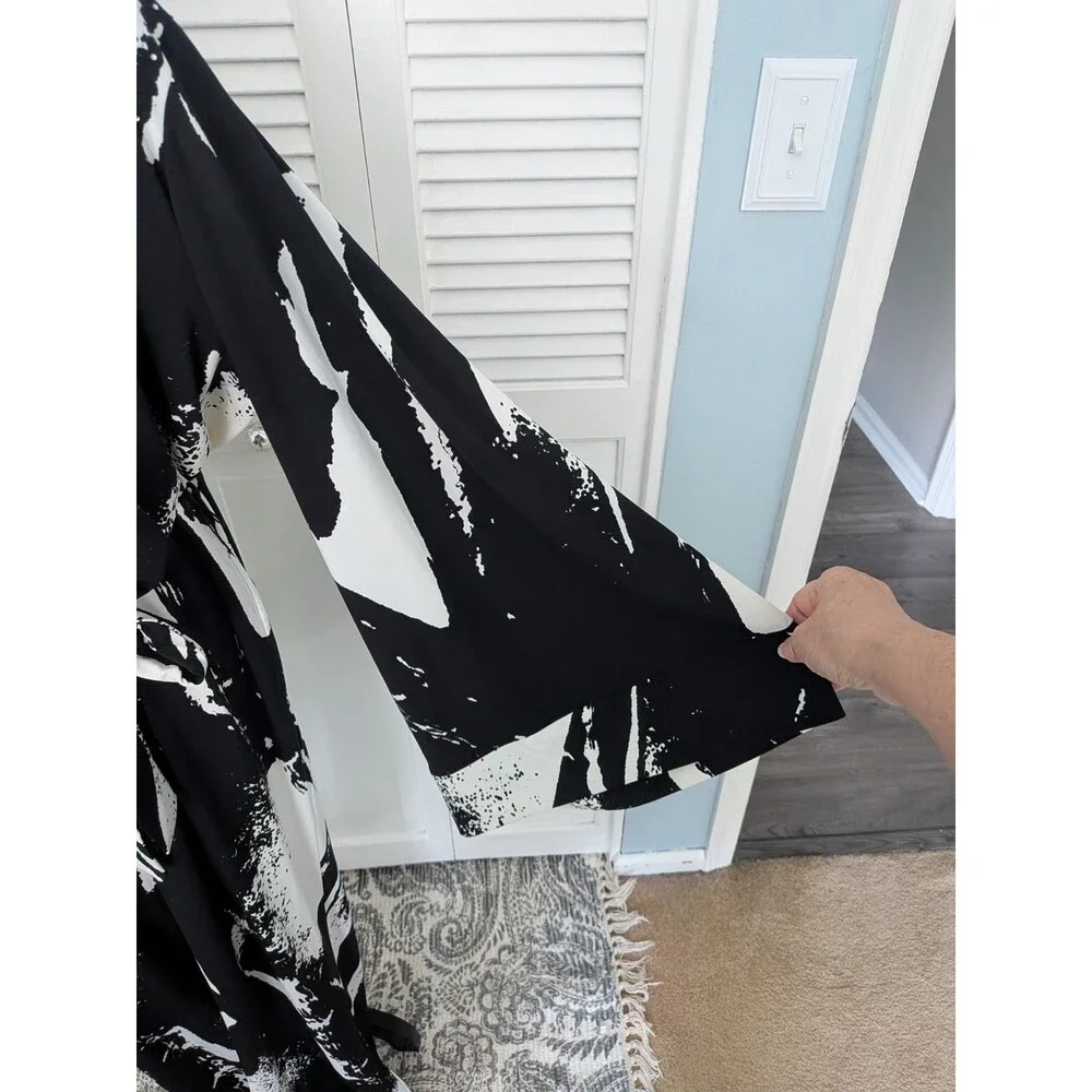 Vivica A. Fox Jumpsuit Women 1X Black Wht Bell-Slv Abstract Splatter Art To Wear